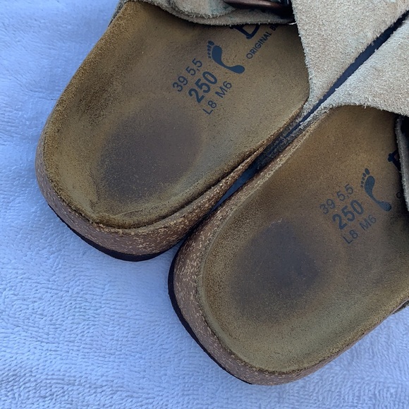Birkenstock sandals. - Picture 5 of 12